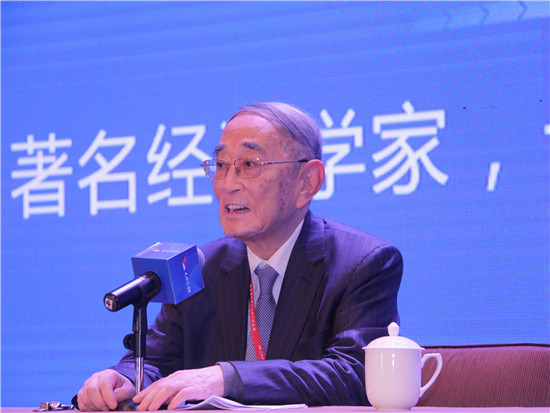 厉以宁:当前需要信息量组合式的创新