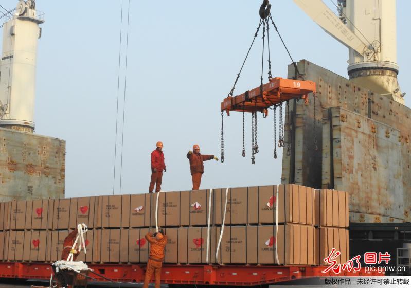 【新常态光明论】2016年GDP增6.7% 完成 稳