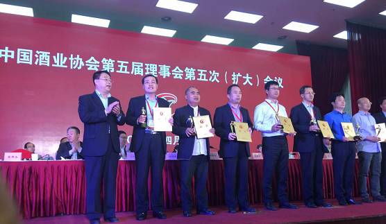 酒业至高荣誉揭晓:景芝酒业赵德义荣膺中国酒