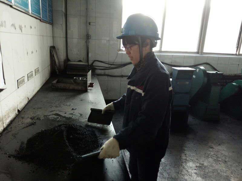 【中国梦?大国工匠】一名洗煤女工家中的小板凳