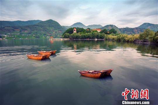西部钢城转型记:从“百里钢城”到“康养胜地” 西部钢城转型记:从“百里钢城”到“康养胜地”