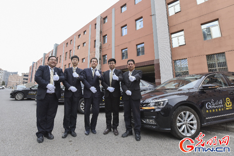 神州专车金领司机保障记者安全出行