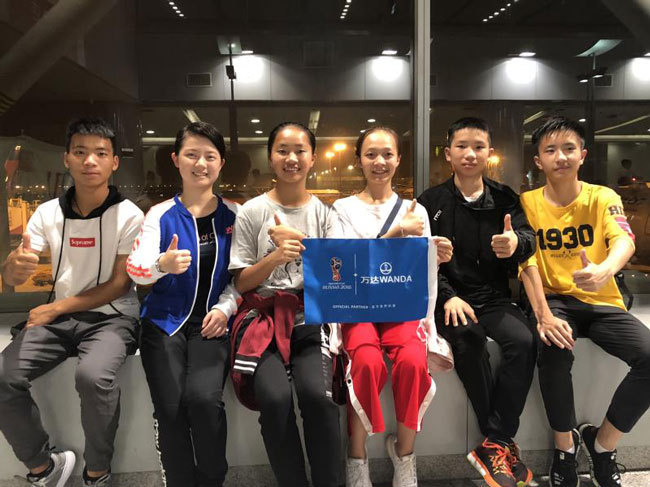 世界杯开幕式小旗手来自中国贵州丹寨