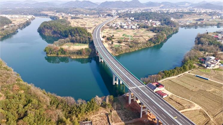 G59呼北高速新化至新宁段建成通车