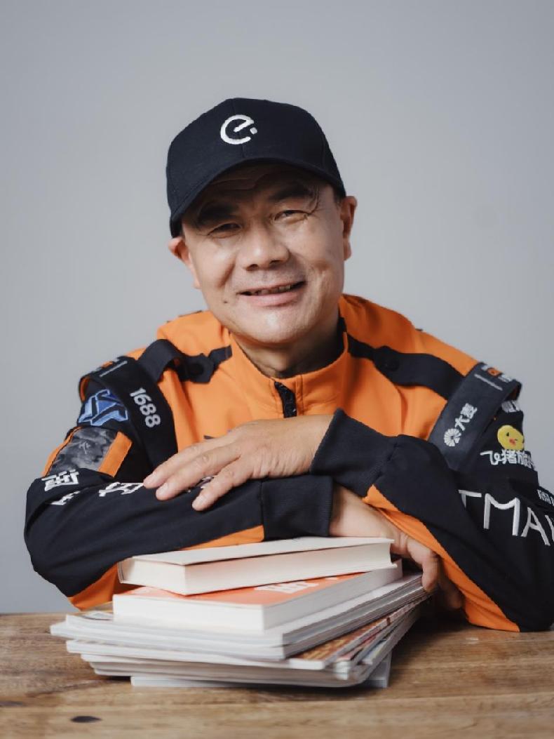 淘宝闪购城市骑士代言人王计兵获得鲁迅文学奖