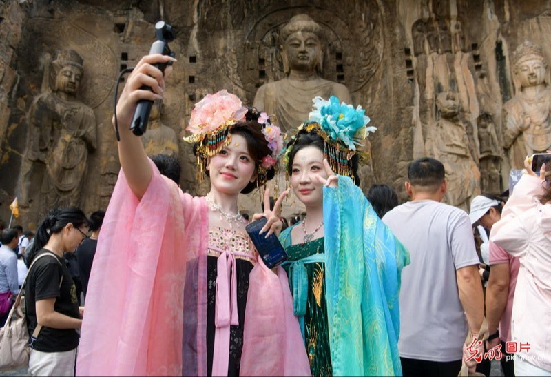 “经”彩新图景丨从“流量”到“留量”：8.26亿人次出游背后的文旅经济之变
