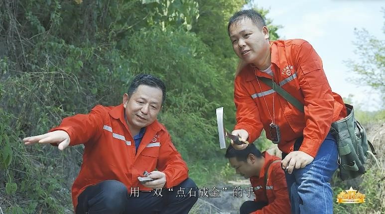 “中国好人”张怀东：扎根深山三十载的“地球医生”