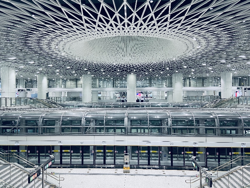 深圳“两线三枢纽”同步开通 打造“鹏城”新地标