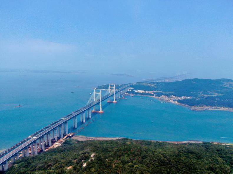 平潭海峡公铁大桥：魔鬼风区的海上“超级工程”
