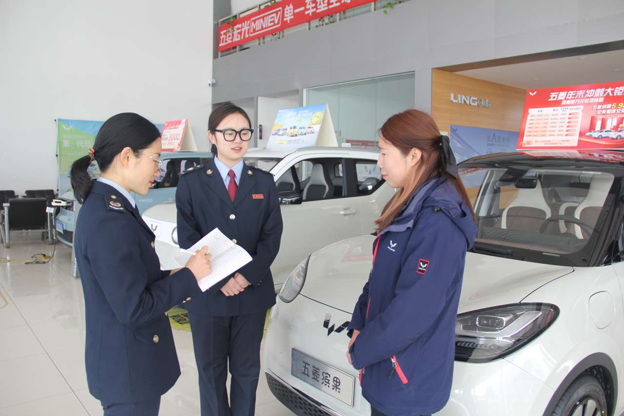 河南济源：税惠红利让新能源汽车“热”起来