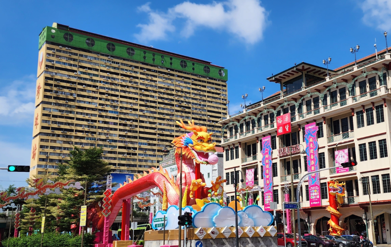 春节各地“特色经济”百花齐放 黄河路年夜饭消费同比涨8倍 春节各地“特色经济”百花齐放 黄河路年夜饭消费同比涨8倍