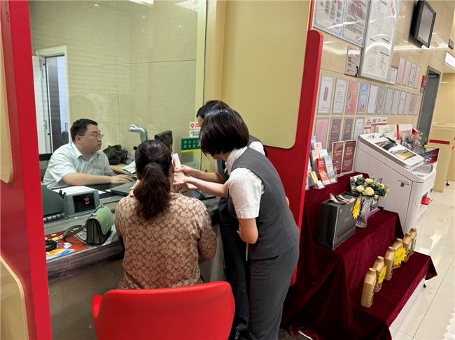 民泰银行杭州分行：唤醒“沉睡账户” 守护客户“钱袋子”