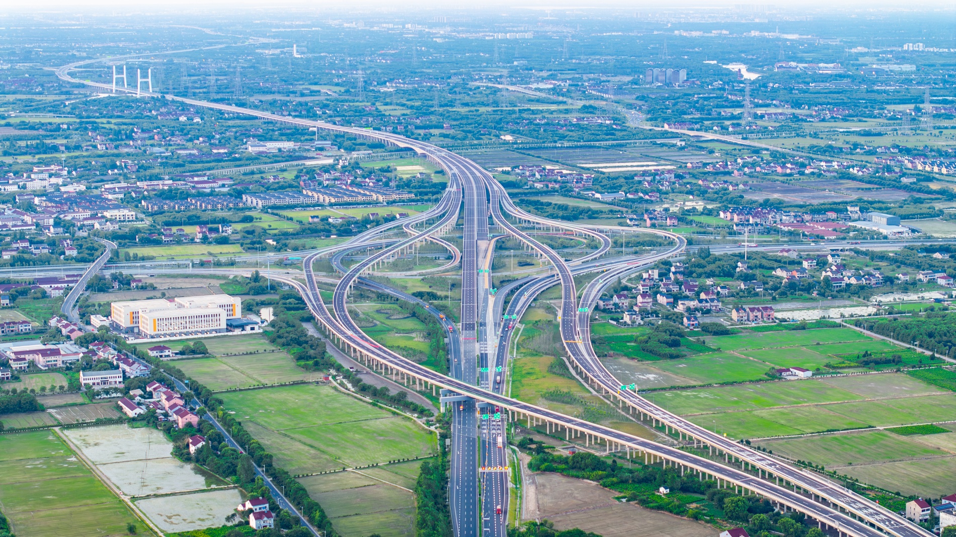 苏台高速公路（二期）建成通车