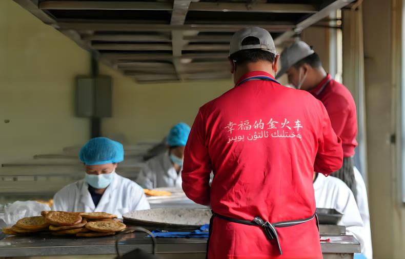 “铁字号”产业链铺就乡村振兴“快车道”