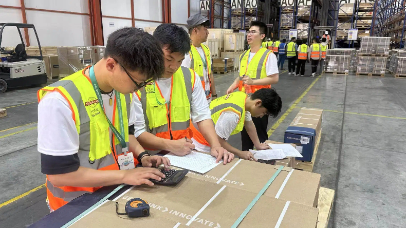 招商局“C Me Fly海外青少年物流研学营”第二期圆满结营