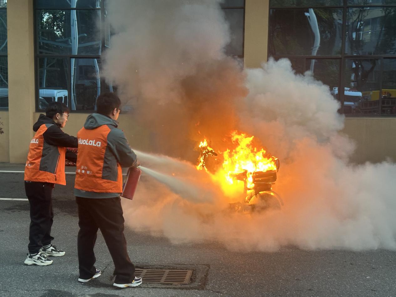 货拉拉开展直播活动 科普应急安全知识