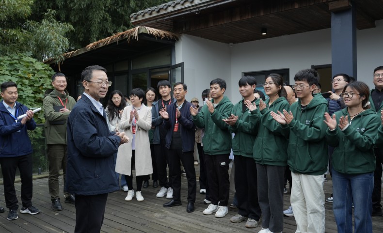 从纸面到田间 在泥土中培育新时代“兴农人”