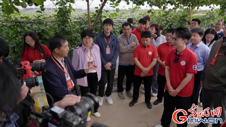 从纸面到田间 在泥土中培育新时代“兴农人”