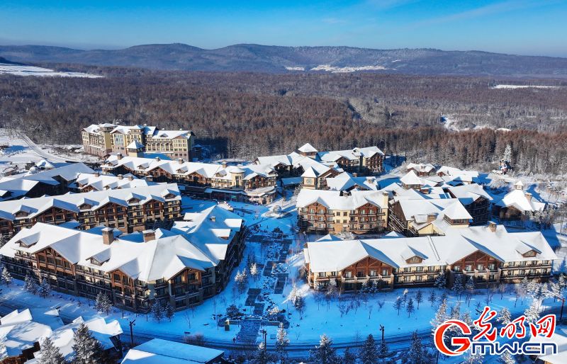 沈白高铁开通带火长白山冰雪游客