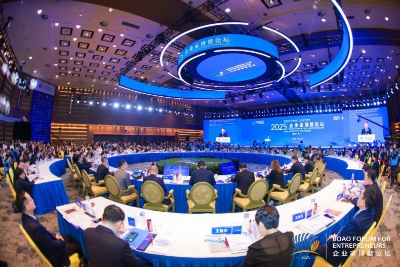波司登亮相企业家博鳌论坛