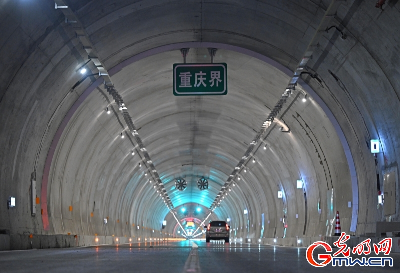 渝湘复线高速公路全线通车 打造西部陆海新通道东线“黄金动脉”