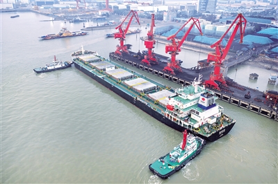 2025年长江干线港口货物吞吐量再创历史新高
