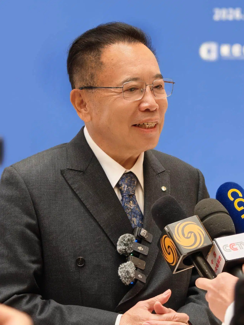 TCL李东生出席中韩商务论坛 建言新兴领域合作 TCL李东生出席中韩商务论坛 建言新兴领域合作