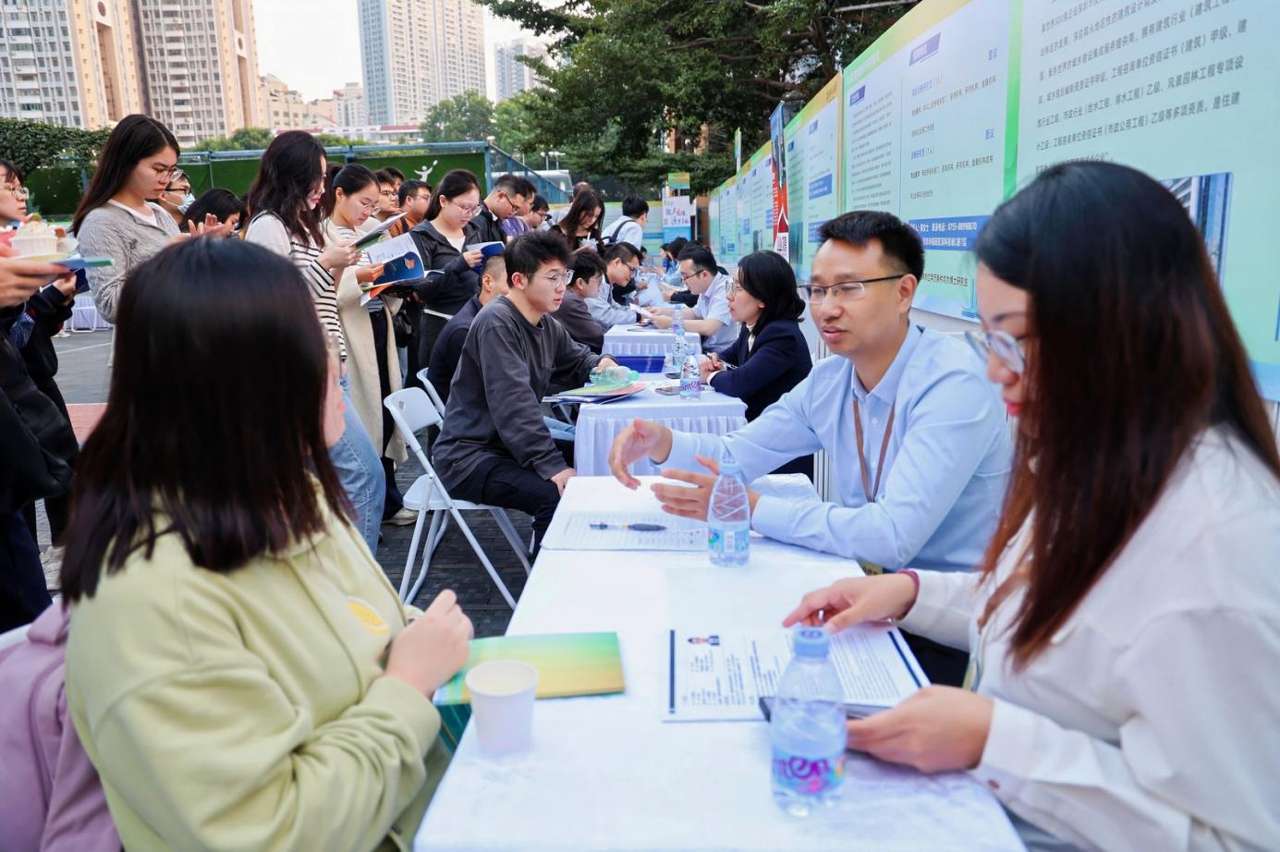 “双轨引才”诠释人才高地核心区的担当与远见