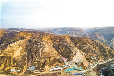 延榆高铁延安段首座隧道贯通