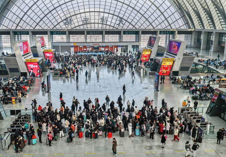 严把旅客舌尖上的食品安全