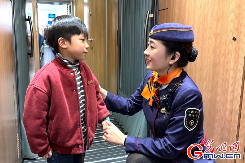 2026春运进行时丨铁轨映初心：记三位女车长的春运守护