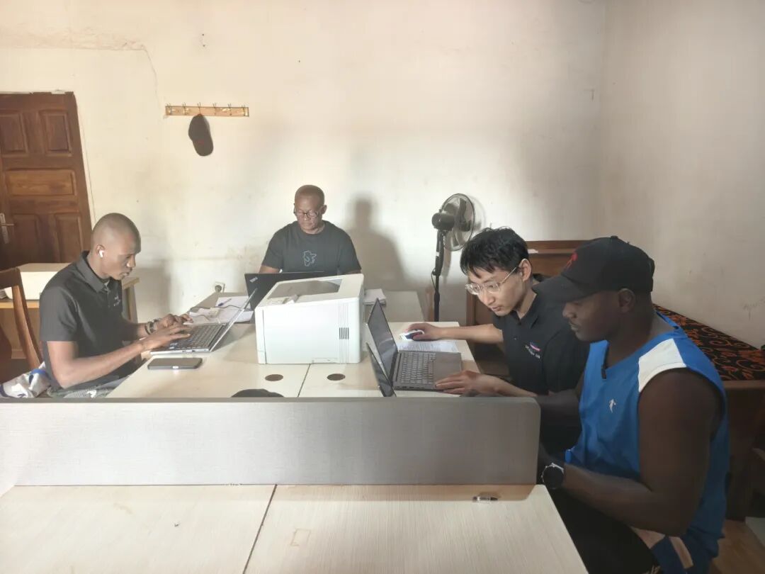 00后的几内亚日记：做全球供应链上的“问题终结者”