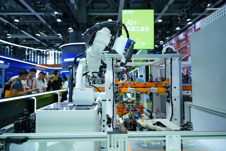 硬核科技实力出圈 中国移动亮相MWC 2026