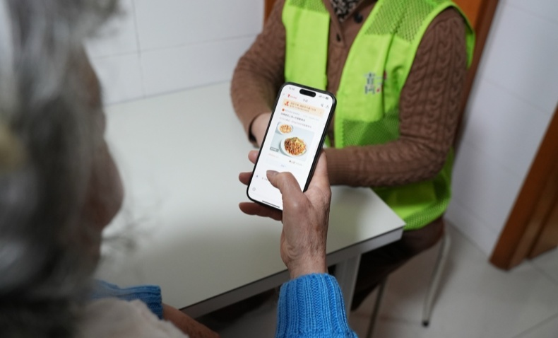 全国政协委员陆铭:千问春节下单近2亿次 证明“AI+消费”巨大潜力 全国政协委员陆铭:千问春节下单近2亿次 证明“AI+消费”巨大潜力