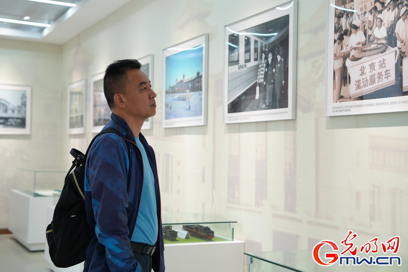 候车也能赏春景 北京站解锁“文化+出行”春日新玩法