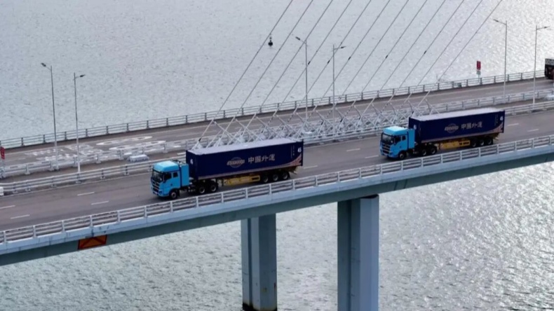 深港线上的新体验：听听“绿运通”首批司机怎么说