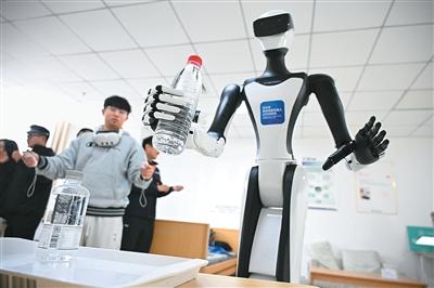 服务业扩能提质有了更多发力点