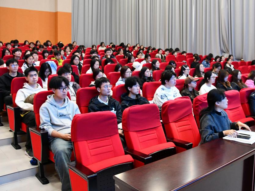 南通税务：普法进校园 点亮青年学子法治梦想