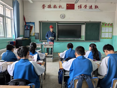 国网通渭县供电公司：电力服务进校园 暖心护航开学季