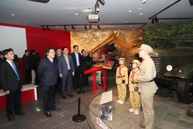 首届“科技外交与汽车科普”论坛召开 首届“科技外交与汽车科普”论坛召开