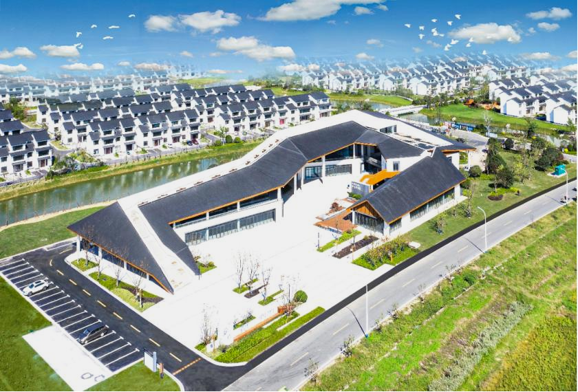 校地合作 共建“红绿蓝”乡村建设共同体
