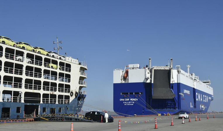 不到30秒 一辆汽车出口！这座港口涌动“开放密码”