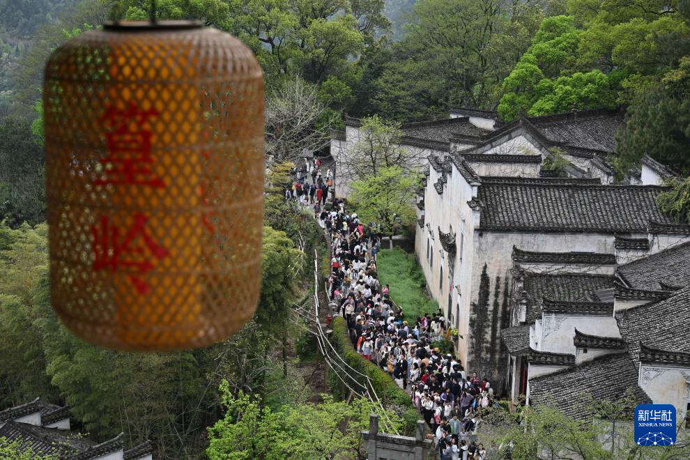假期里的春日经济