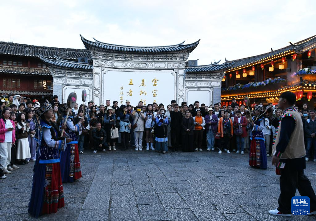 假期里的春日经济