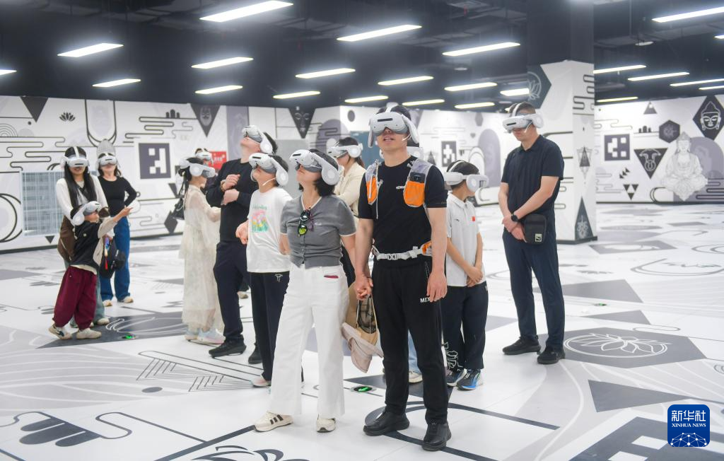 假期里的春日经济