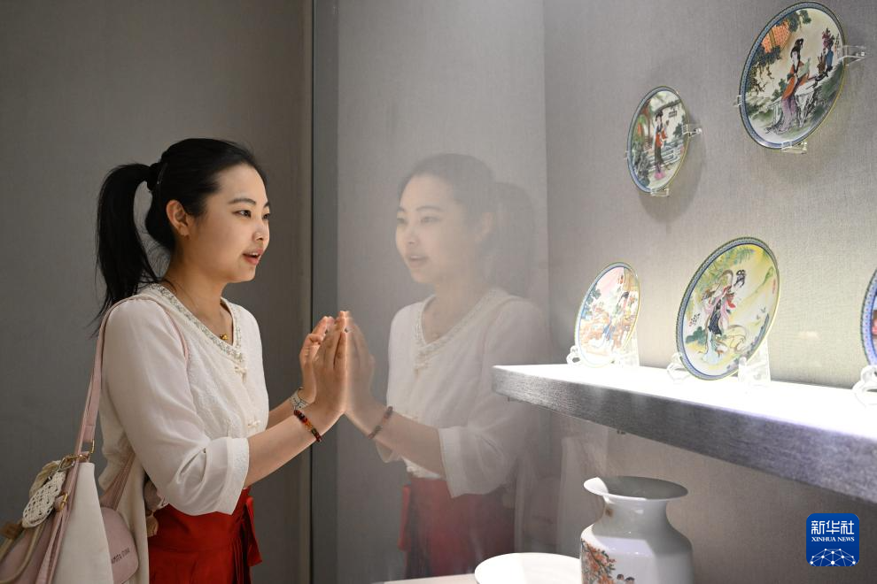 假期里的春日经济