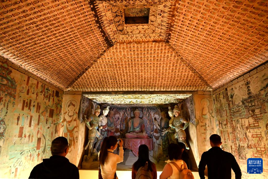 假期里的春日经济