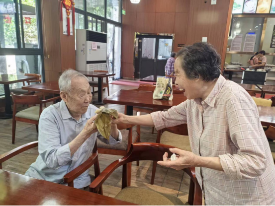 小罐茶端午送安康:以茶为媒传递节日温情 小罐茶端午送安康:以茶为媒传递节日温情